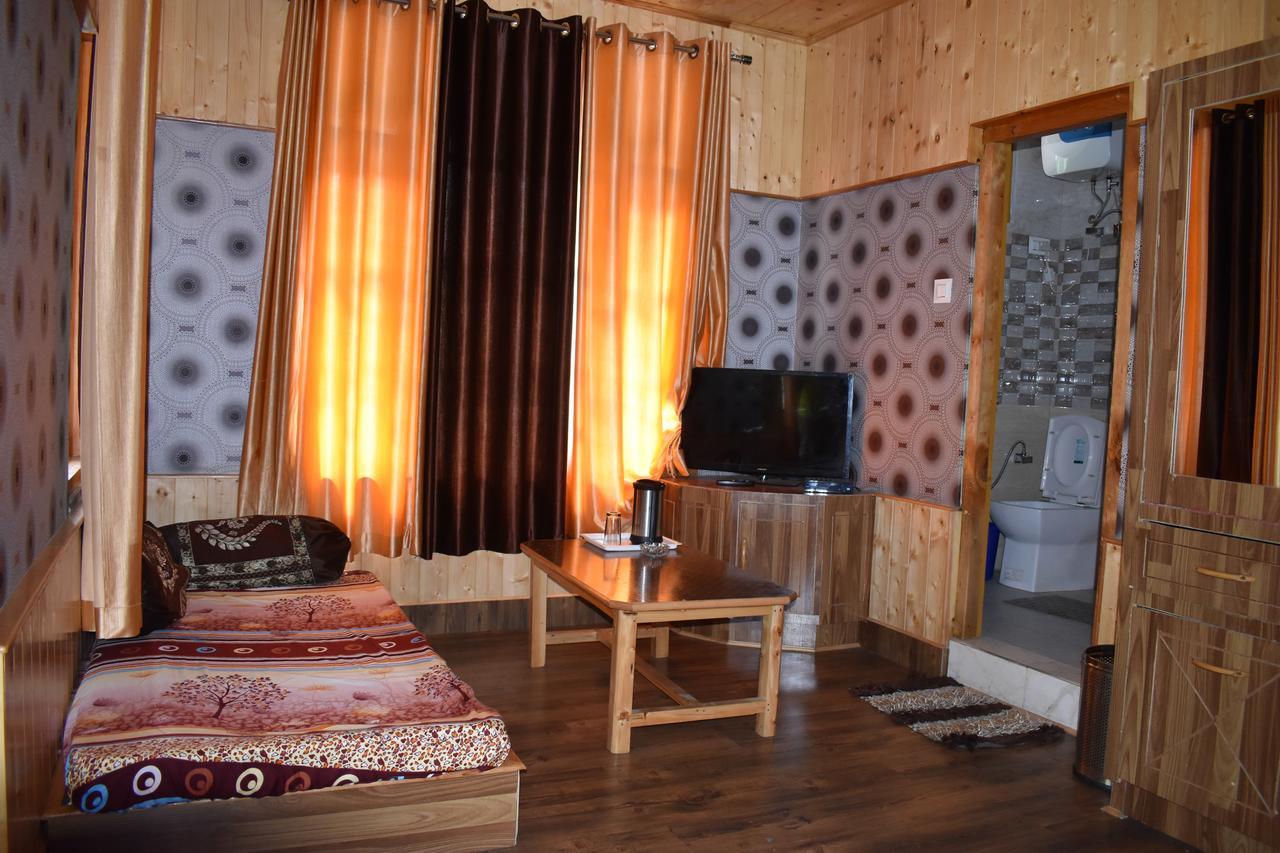 White House Kasol Otel Dış mekan fotoğraf