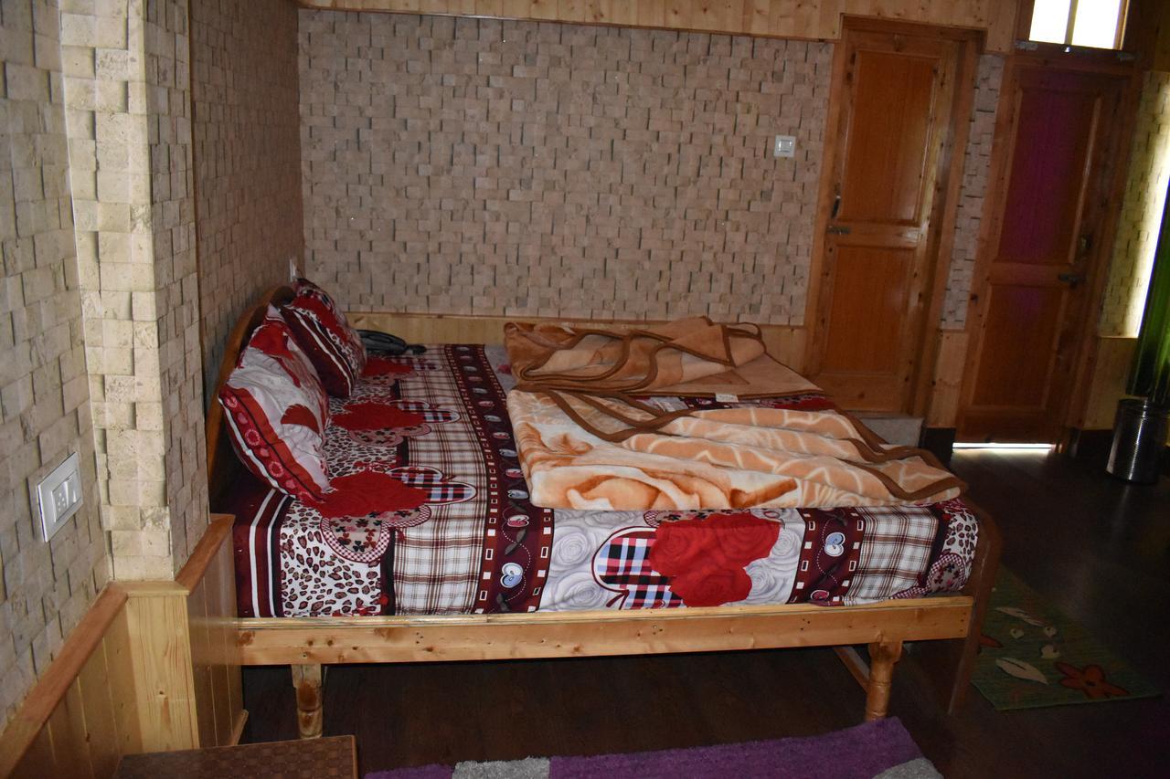 White House Kasol Otel Dış mekan fotoğraf
