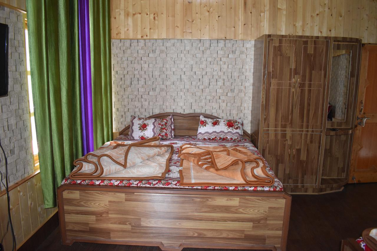 White House Kasol Otel Dış mekan fotoğraf