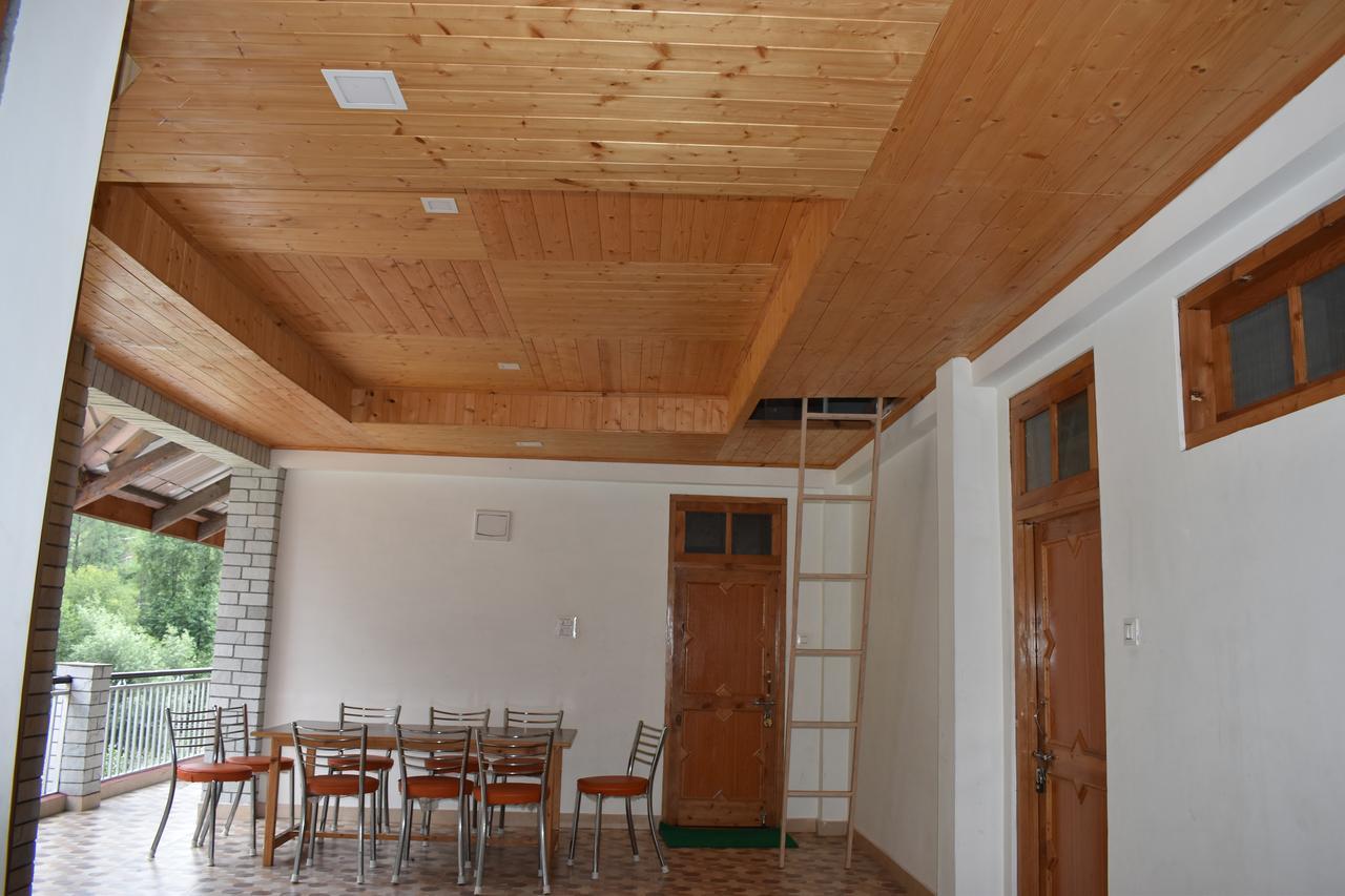 White House Kasol Otel Dış mekan fotoğraf